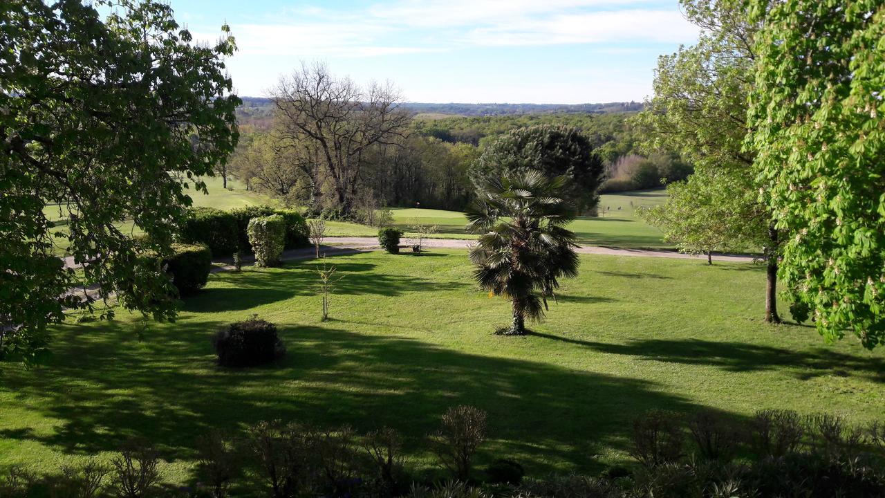 Golf De Teynac Bed & Breakfast Beychac-et-Caillau Bagian luar foto