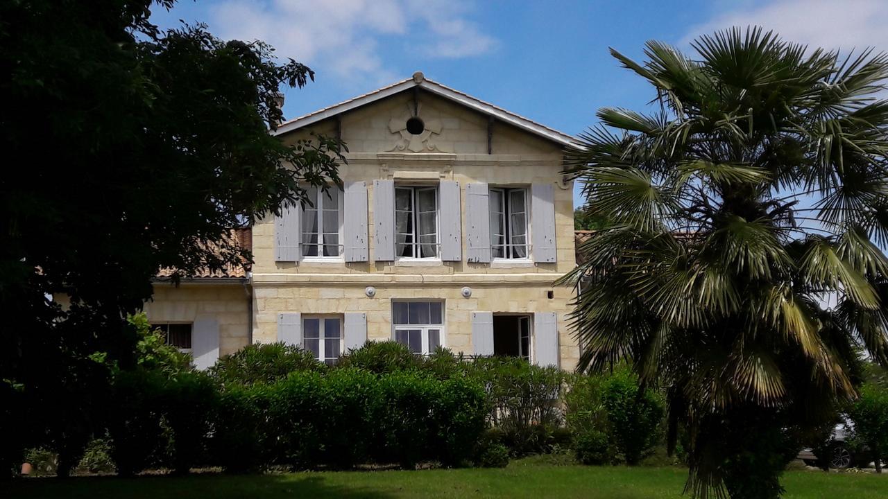 Golf De Teynac Bed & Breakfast Beychac-et-Caillau Bagian luar foto